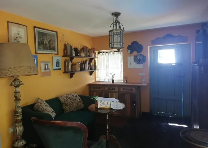 Casa S. Nicolau Nyaraló *